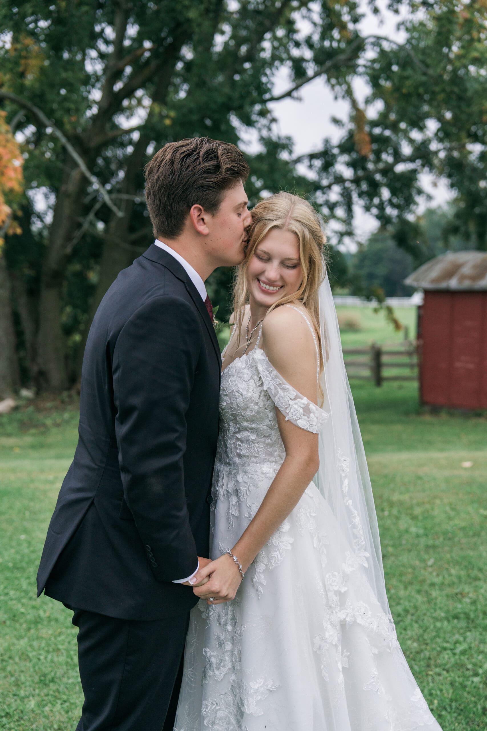Bride and Groom kiss in southeast Wisconsin