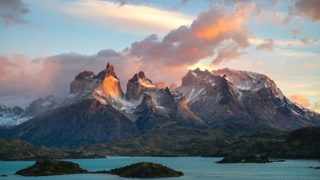 Patagonia landscape with dramatic mountains, glaciers, and open wilderness, a popular destination for adventurous elopements
