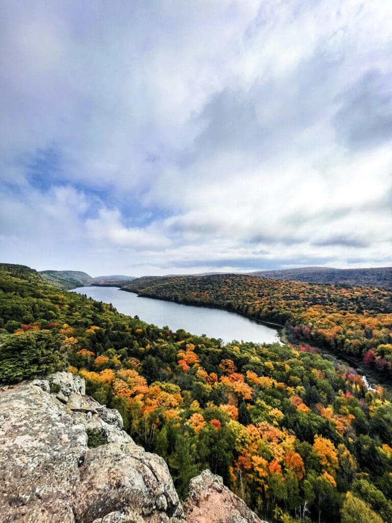 The Porcupine Mountains Wilderness in Michigan is a stunning escape for couples looking to elope surrounded by nature. Towering forests, pristine lakes, and scenic overlooks create a peaceful and romantic setting, perfect for an intimate ceremony immersed in the beauty of the great outdoors.